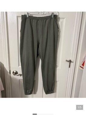 Vuori Laurel Heather Green Boyfriend Jogger Sweatpant DreamKnit Pant VW457 M
